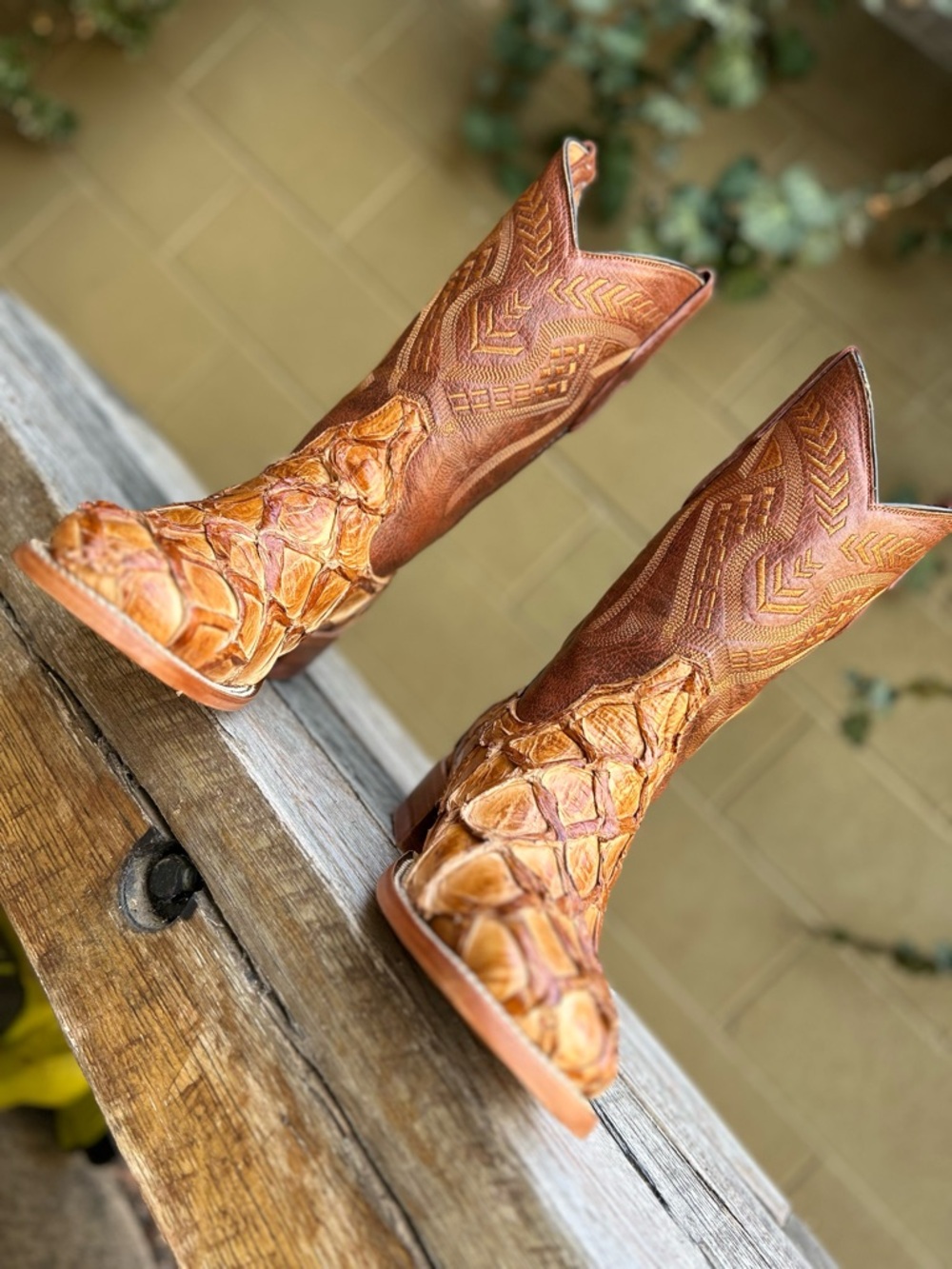 Botas Diligencia Tan On Peanut Butter Vamp Pescado Cowboy Boots Size 9D